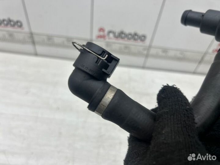 Патрубок охлаждения Land Rover Range Rover L322