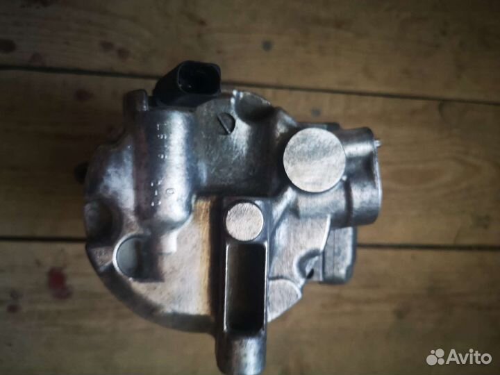 Компрессор кондиционера 1K0820859M