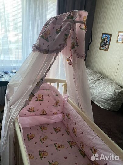 Бортики и постельное белье в комплекте