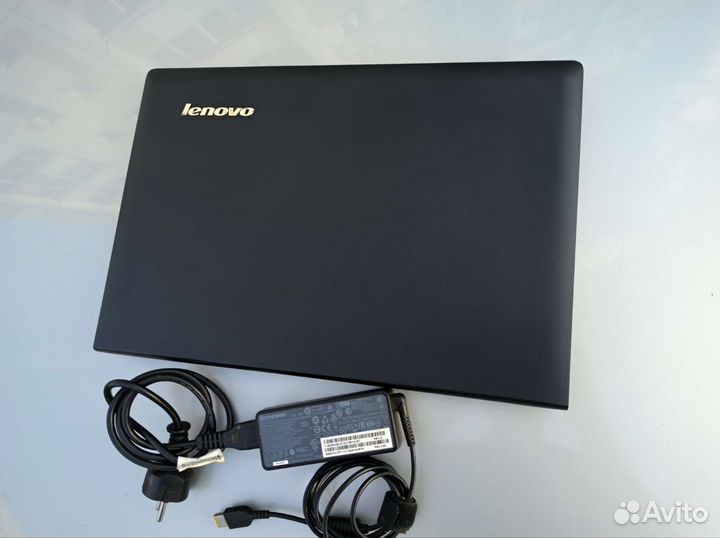 Свежий Lenovo 4ядра/8Gb/SSD/2видеокарты/Отл сост