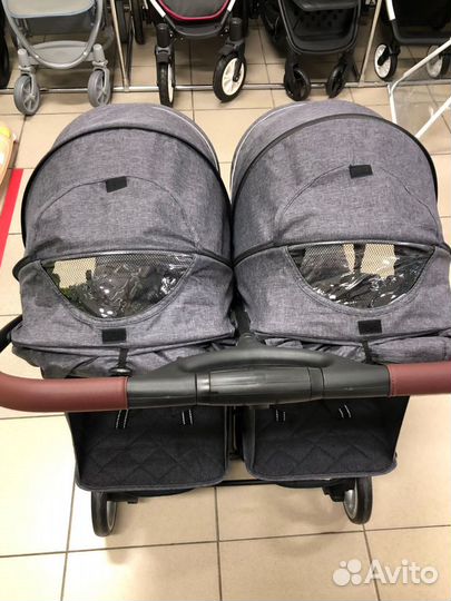 Коляска для двойни Carrello Connect с люльками