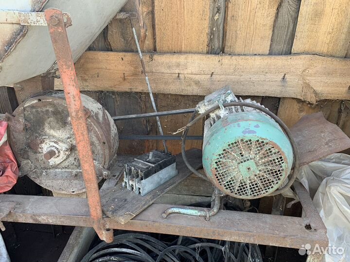 Мельница для зерна электрическая бу