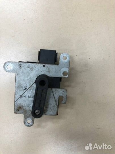 Моторчик привода заслонок отопителя Kia Spectra