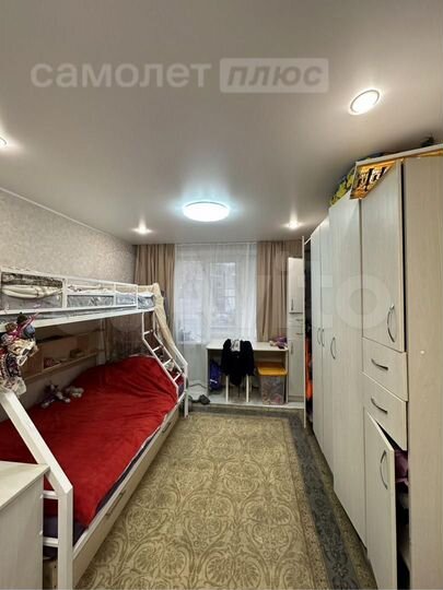 2-к. квартира, 42 м², 1/5 эт.