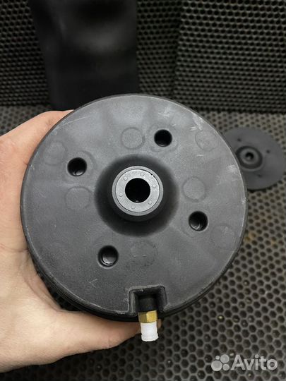 Новый Пневмобаллон задний Мерседес 164 166