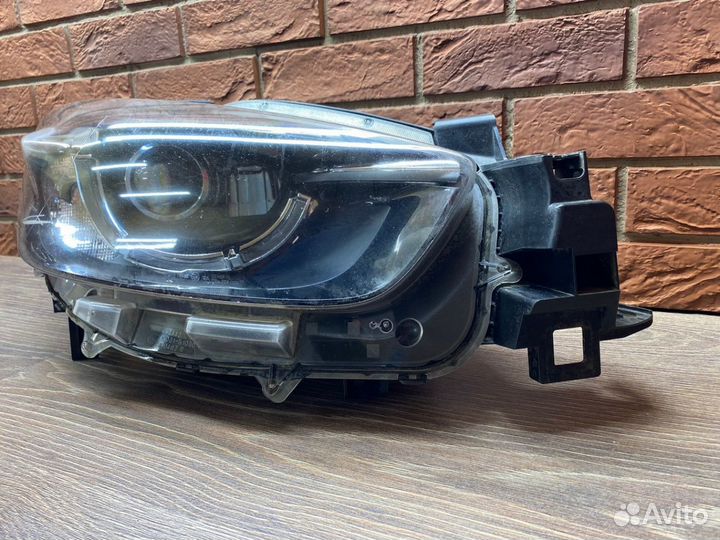 Фара правая Mazda CX 5 2015-2017 LED Рестайлинг