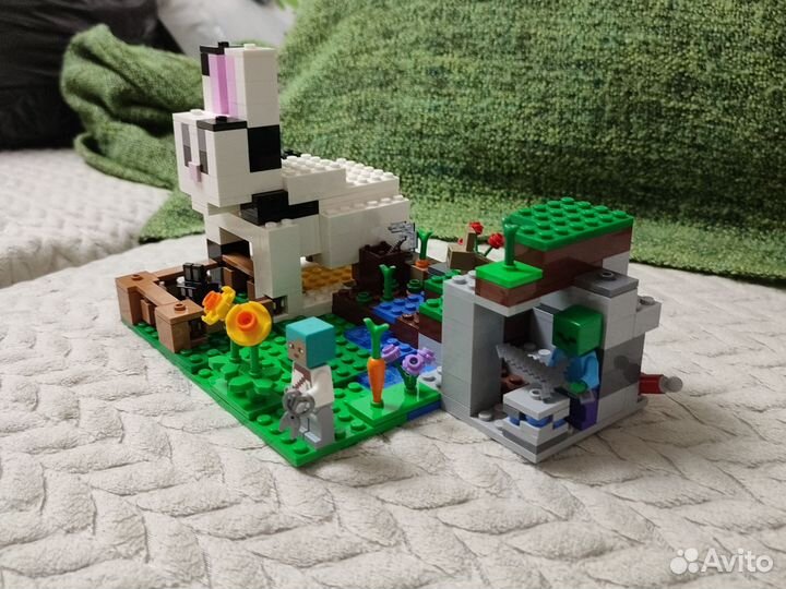 Конструктор lego Minecraft Кроличье ранчо