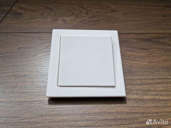 Белая рамка Jung LS-design LSD981