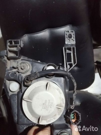 Продам фару правую Nissan блюберд силфи
