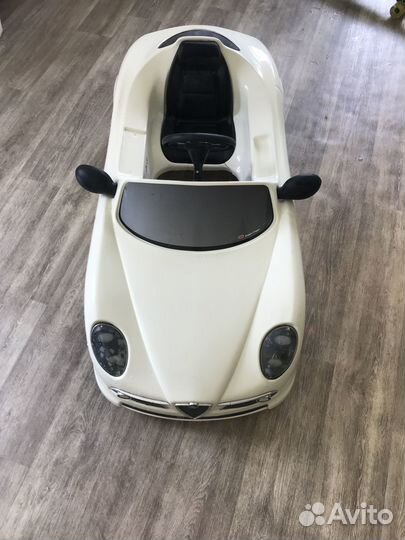 Детская педальная машина