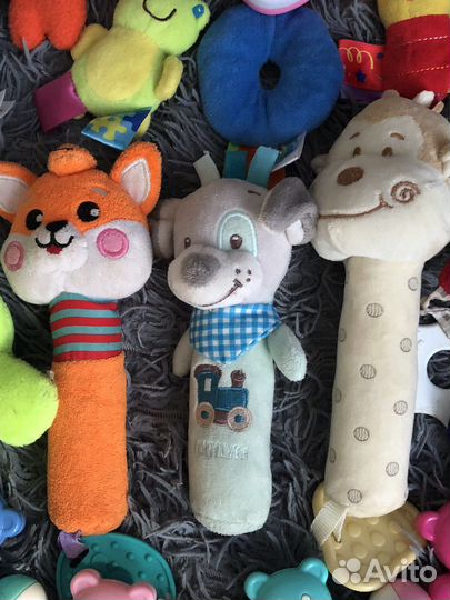 Игрушки пакетом для малышей