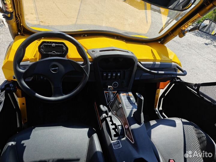 BRP Can-Am Commander 800, 2014