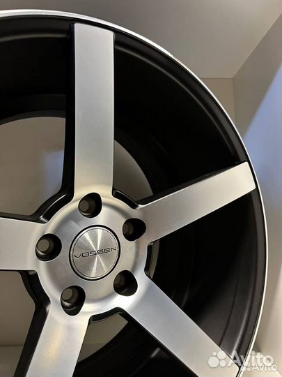 Разноширокие литые диски R19 5x120 Vossen
