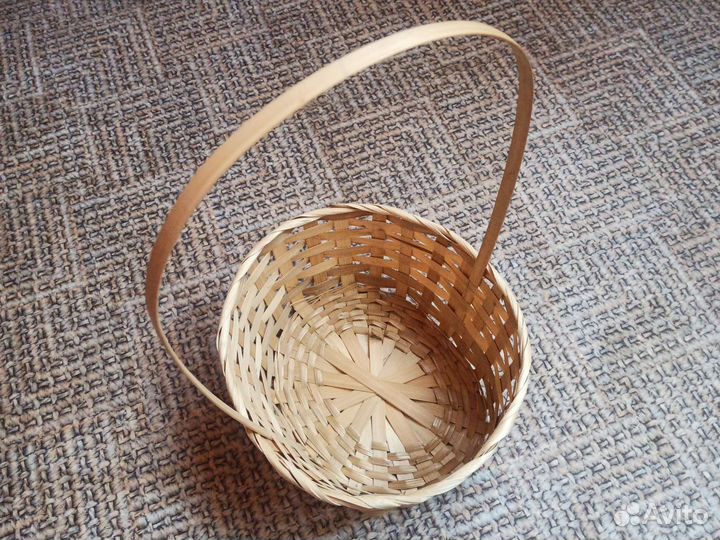 Корзина плетеная для подарков