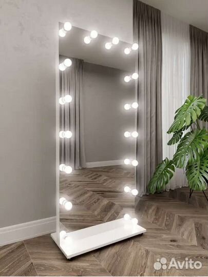 Гримерное зеркало с подсветкой