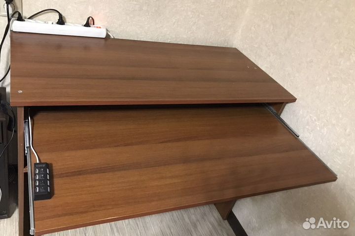 Стол письменный