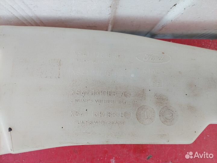 Бачок омывателя Ford Focus 1