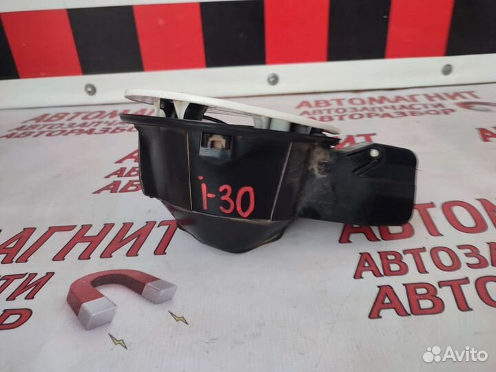 Лючок бензобака всборе Хендай i 30 06-12г