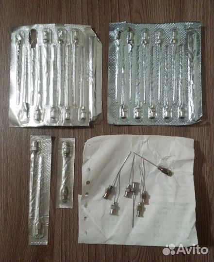 Советские многоразовые шприцы с иглами