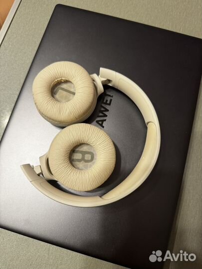 Беспроводные наушники jbl 590