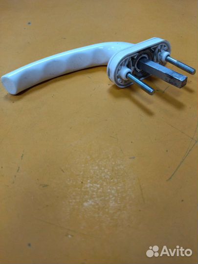 Ручки для окон в ассортименте