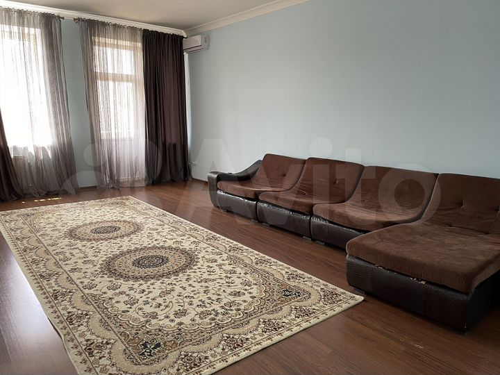 2-к. квартира, 114 м², 7/14 эт.