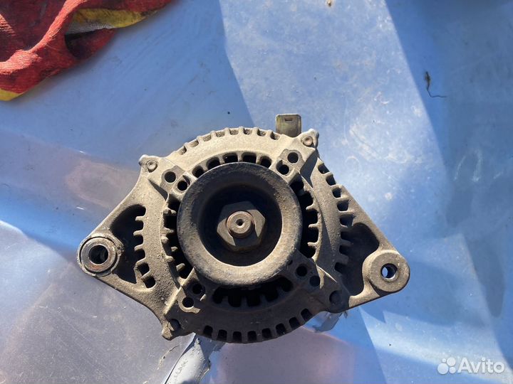 Генератор toyota rav4