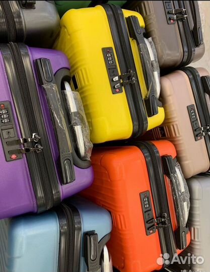 Чемодан на колесах 40 30 20 для ручной кладь