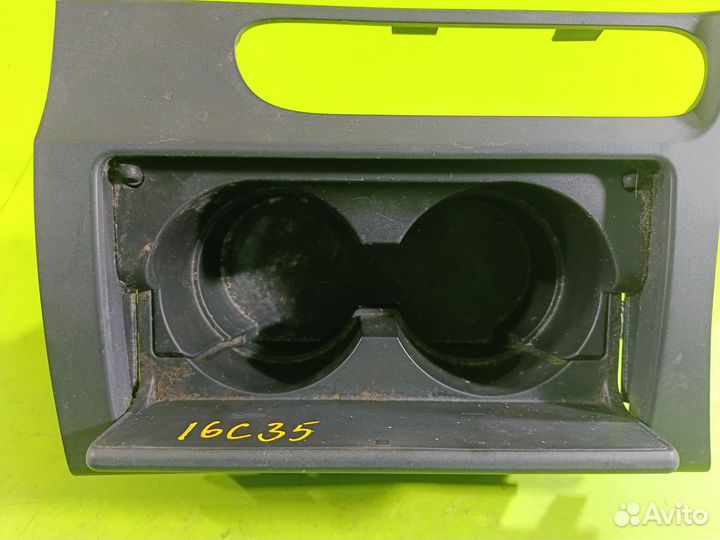 Подстаканник для Mazda 6 2002-2007