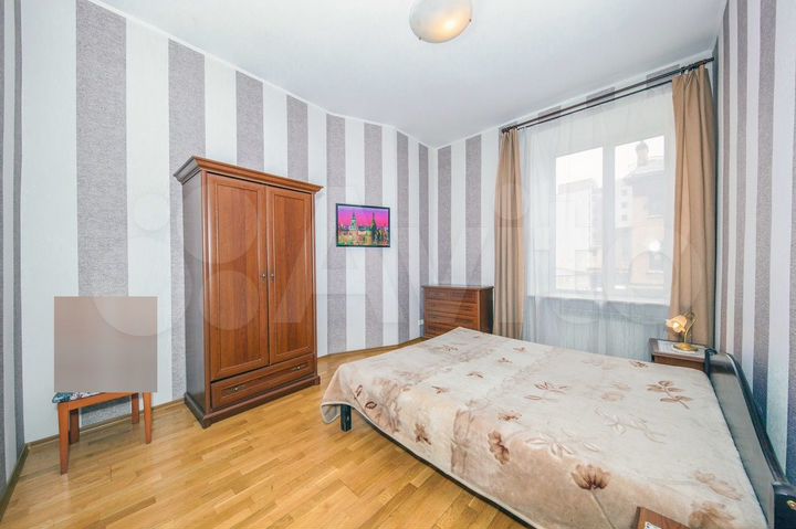 3-к. квартира, 120 м², 3/6 эт.