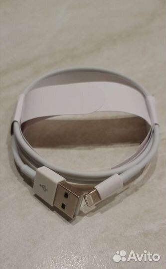 Шнур на iPhone