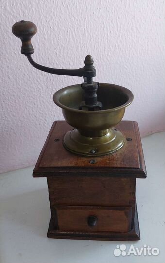 Кофемолка стариннаяКонец XIX - начало хх века