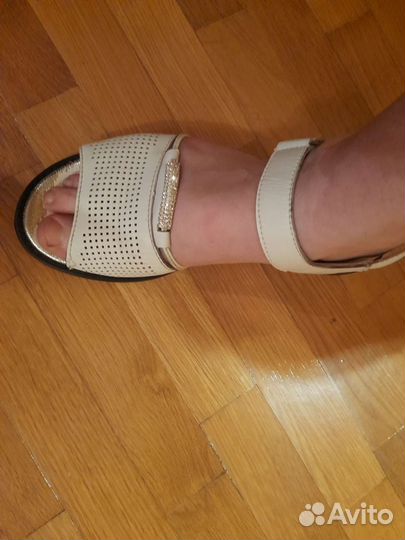 Босоножки женские кожаные 38 размер