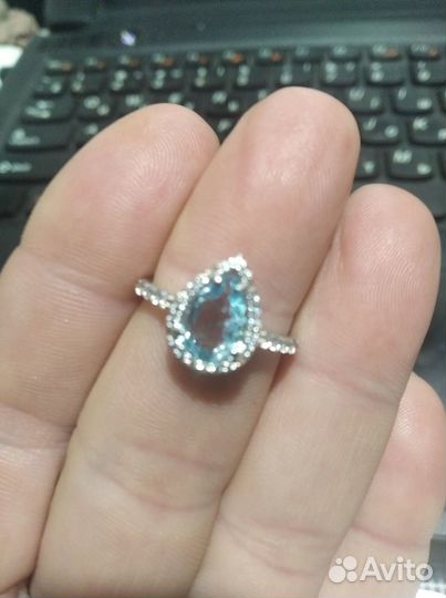 Серебряное кольцо с топазом