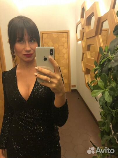 Платье с пайетками Modis