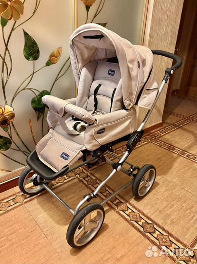 Коляска Chicco Polar