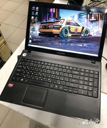 Ноутбук eMachines 644 (2 ядра/3гб/2 видеокарты)