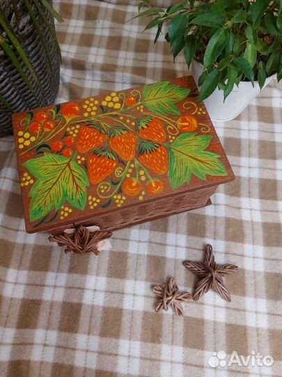 Шкатулка плетеная