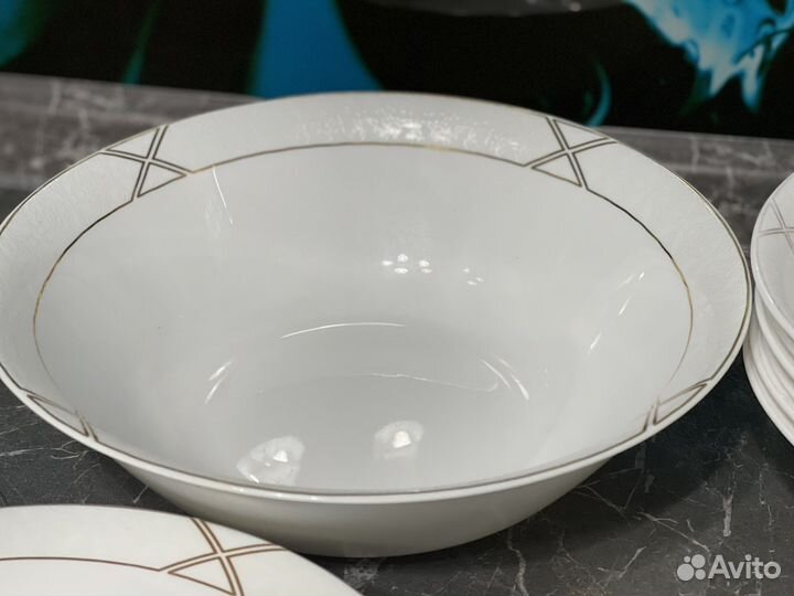 Салатники тарелки посуда