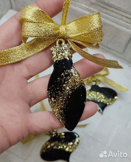 Новогодние игрушки из эпоксидной смолы