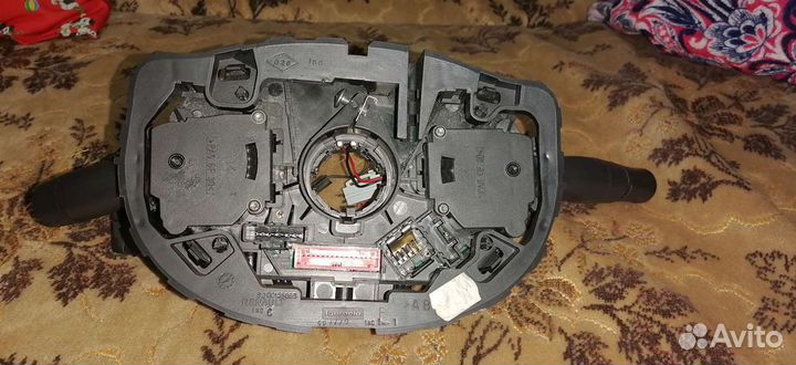 Подрулевой переключатель