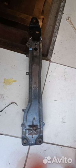 Балка подмоторная nissan primera p12