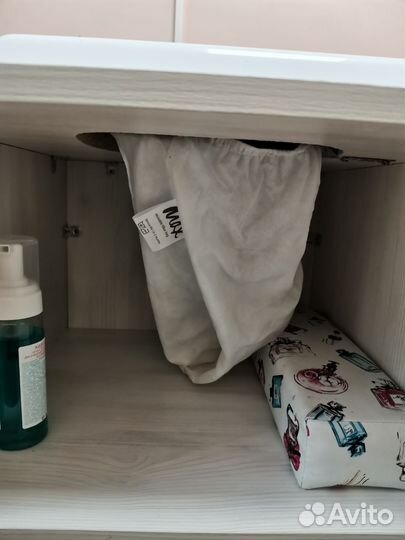 Тумба с вытяжкой для маникюра