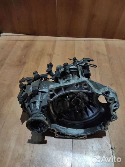 Коробка передач Гольф 4 1,4 / 1,6 DUU DUW