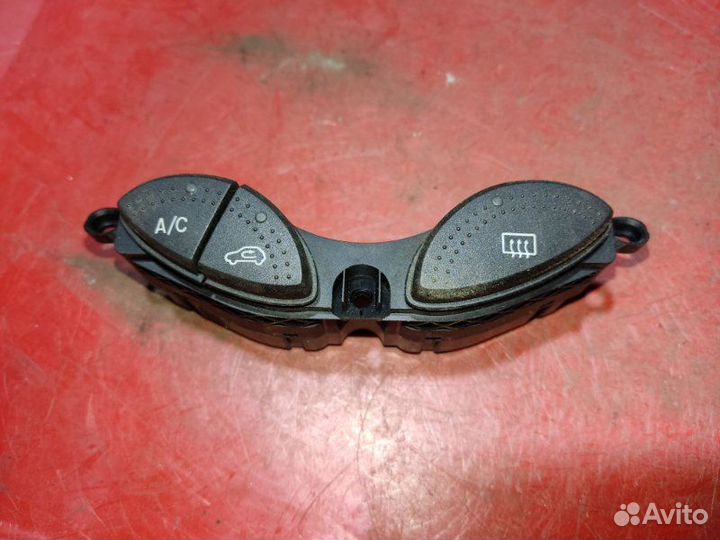 Кнопка обогрева заднего стекла Ford Focus 1 седан