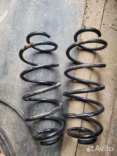 Амортизаторы и пружины передние