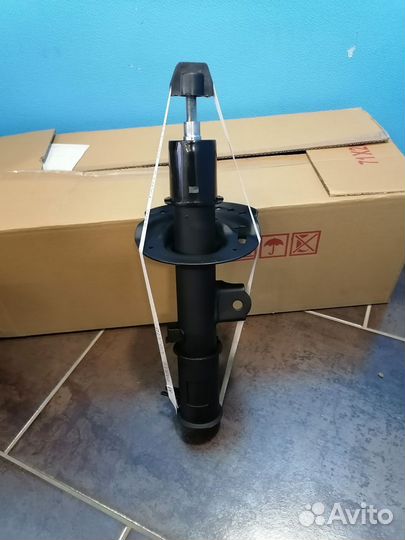 Амортизатор передний Solaris Rio 3