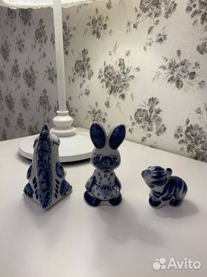 Маленькие фигурки гжель