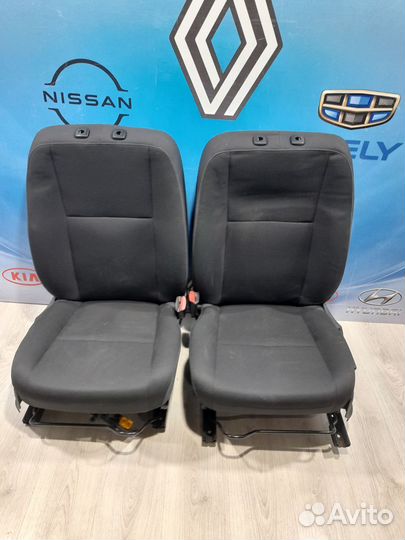 Сиденье кресло переднее Renault fluence Лев, Прав