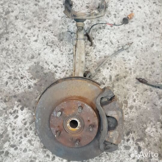 Кулак поворотный цапфа Honda CR-V 1996-2002